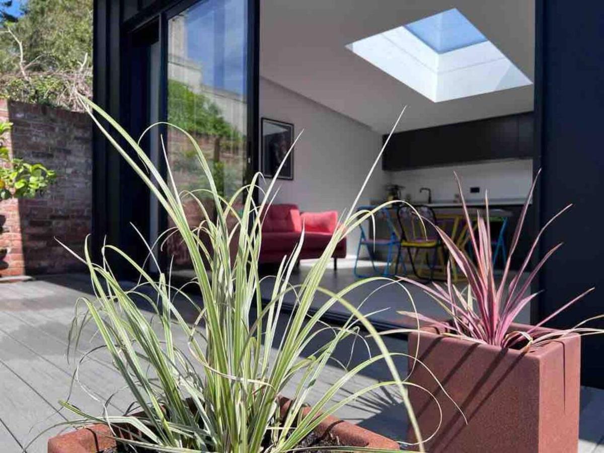 Modern Design, Parking, Central Of Christchurch Христчёрч Экстерьер фото